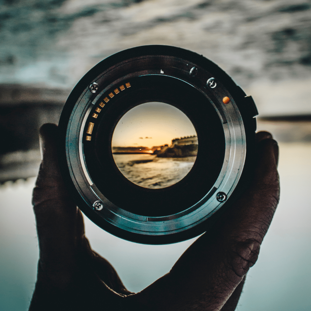 Learn what to expect during lens replacement surgery recovery, including healing times, aftercare, common symptoms and when you can return to normal activities.